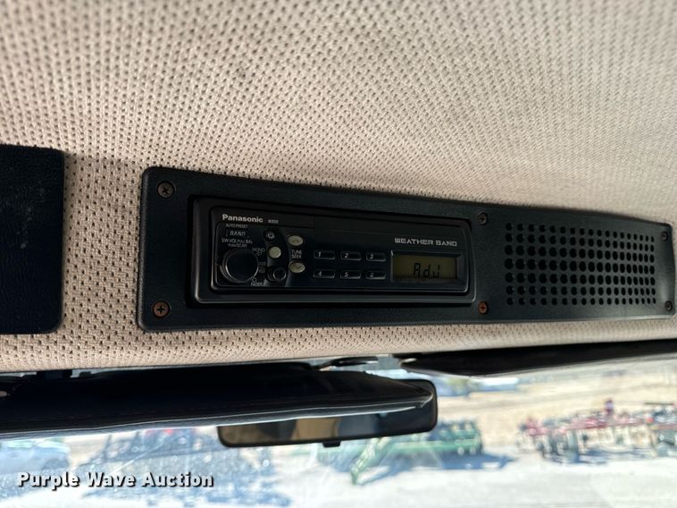 image for item EN5117 2000 Freightliner FL50 ambulance