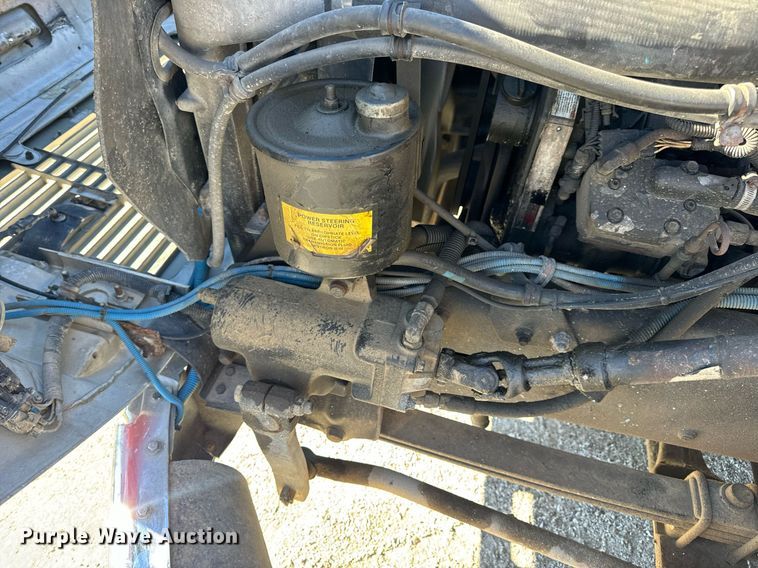 image for item EN5117 2000 Freightliner FL50 ambulance