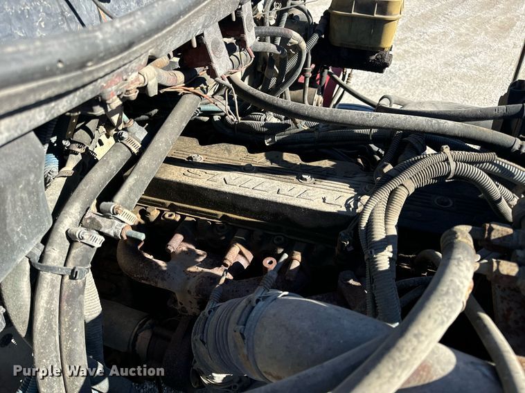 image for item EN5117 2000 Freightliner FL50 ambulance