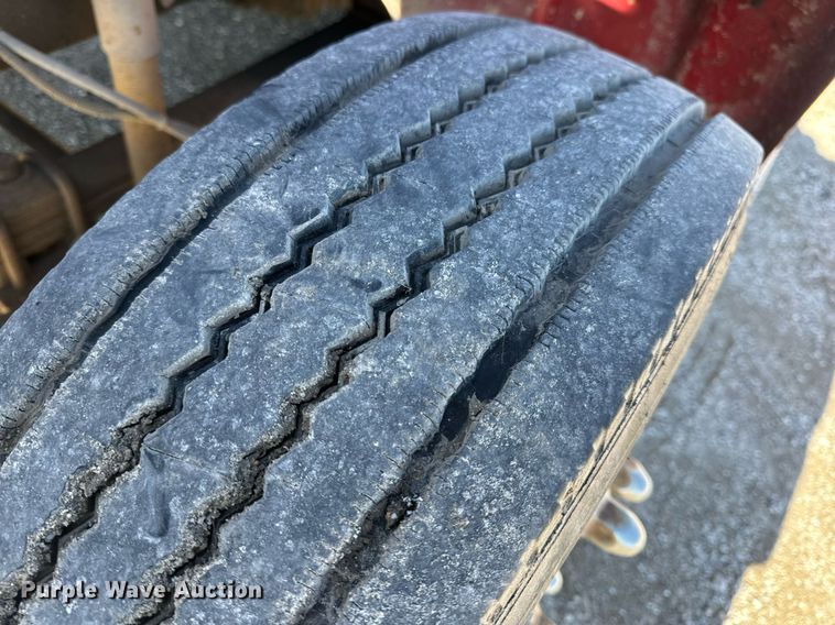 image for item EN5117 2000 Freightliner FL50 ambulance