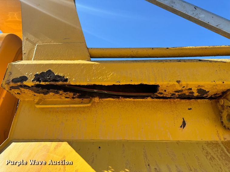 image for item EN5163 2005 International 7400 dump truck