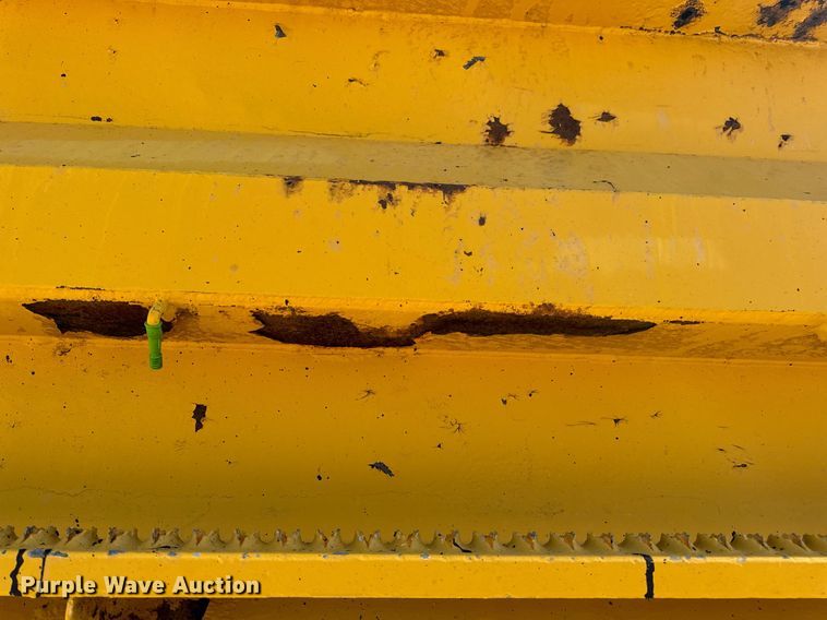 image for item EN5163 2005 International 7400 dump truck