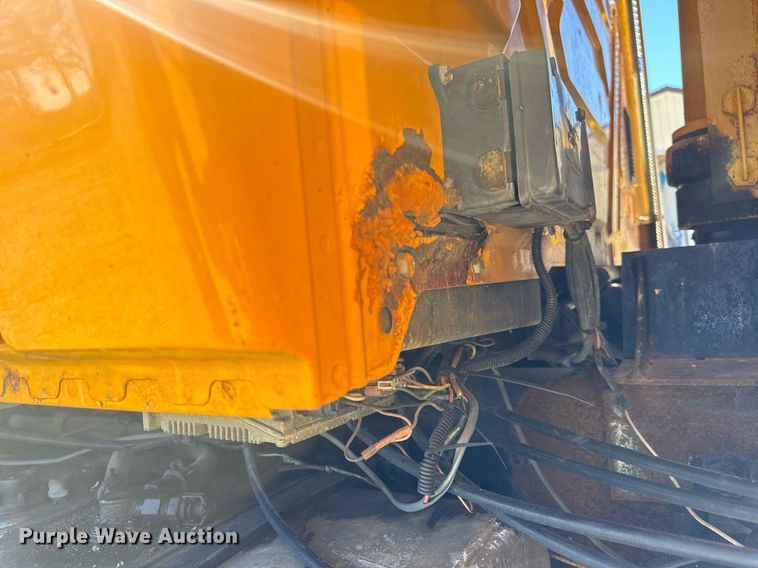 image for item EN5163 2005 International 7400 dump truck