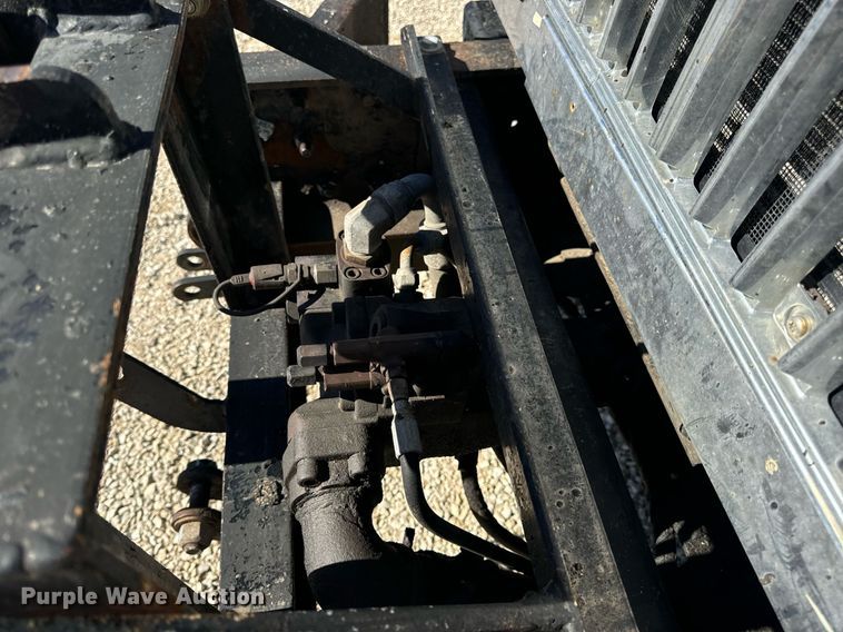 image for item EN5163 2005 International 7400 dump truck