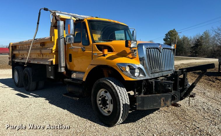 image for item EN5164 2010 International 7500 WorkStar dump truck