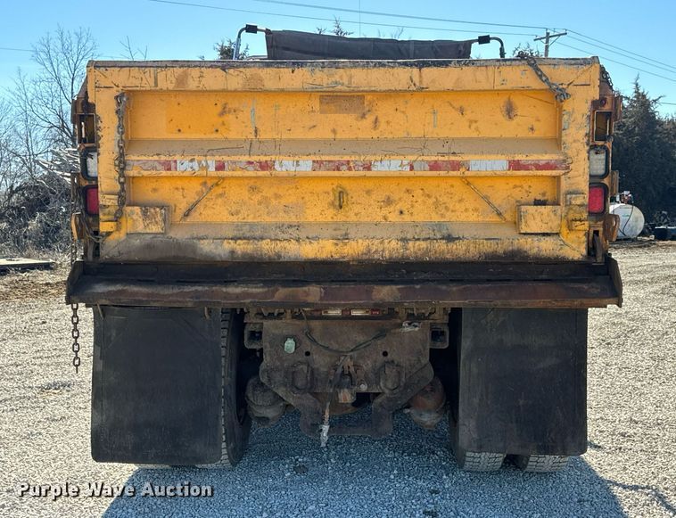 image for item EN5164 2010 International 7500 WorkStar dump truck