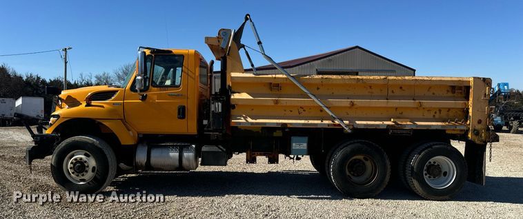 image for item EN5164 2010 International 7500 WorkStar dump truck