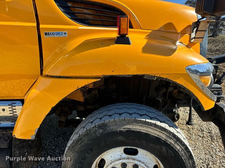 image for item EN5164 2010 International 7500 WorkStar dump truck