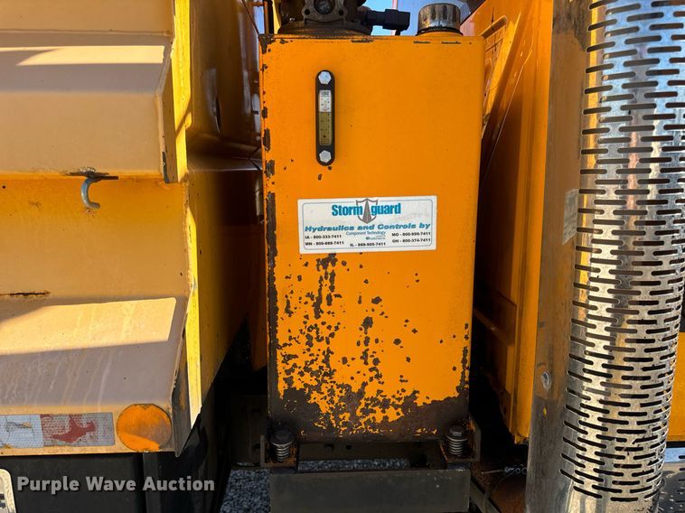 image for item EN5164 2010 International 7500 WorkStar dump truck