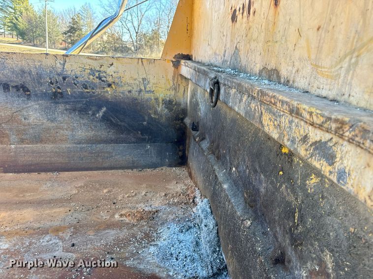 image for item EN5164 2010 International 7500 WorkStar dump truck