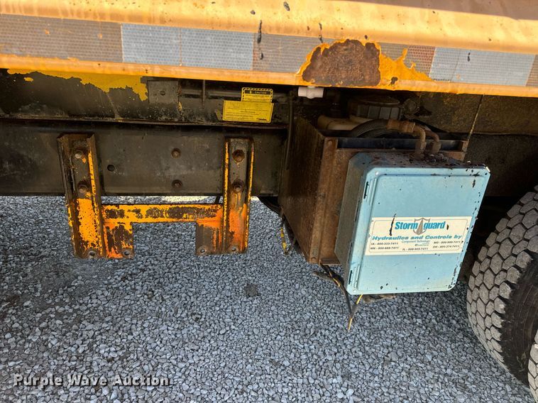 image for item EN5164 2010 International 7500 WorkStar dump truck