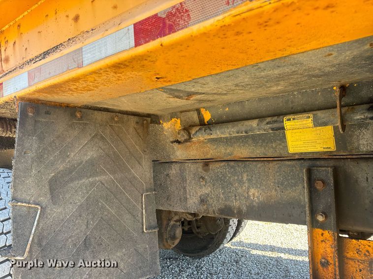 image for item EN5164 2010 International 7500 WorkStar dump truck