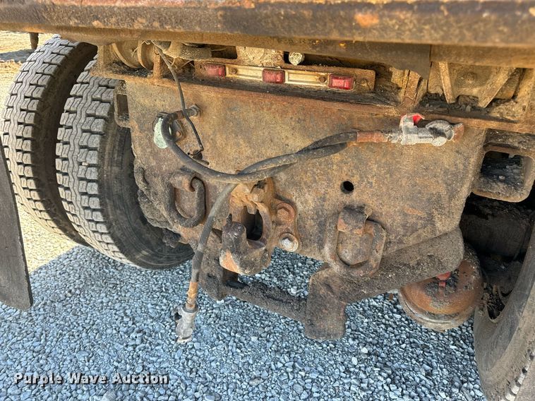 image for item EN5164 2010 International 7500 WorkStar dump truck