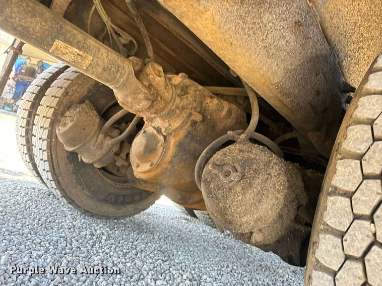 image for item EN5164 2010 International 7500 WorkStar dump truck