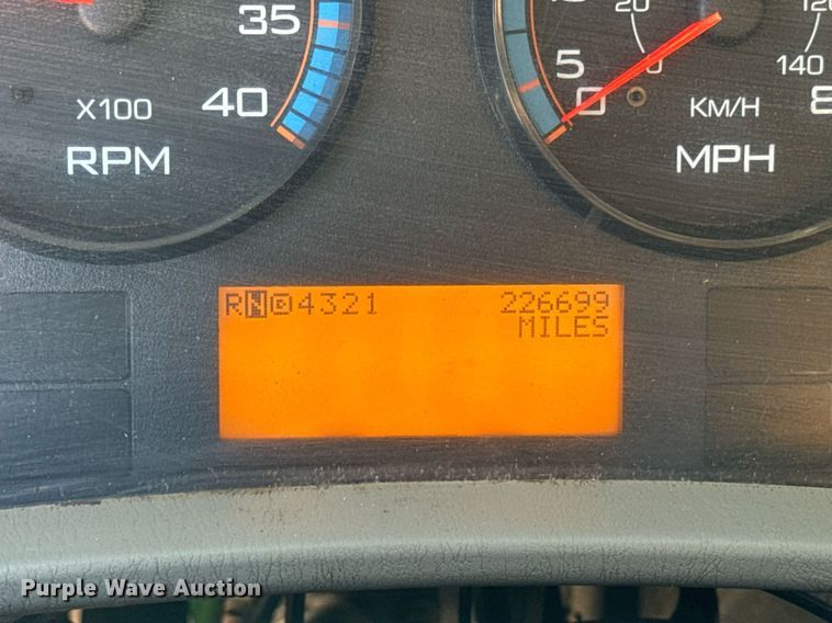 image for item EN5164 2010 International 7500 WorkStar dump truck