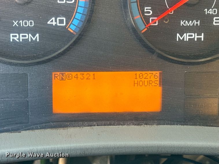 image for item EN5164 2010 International 7500 WorkStar dump truck