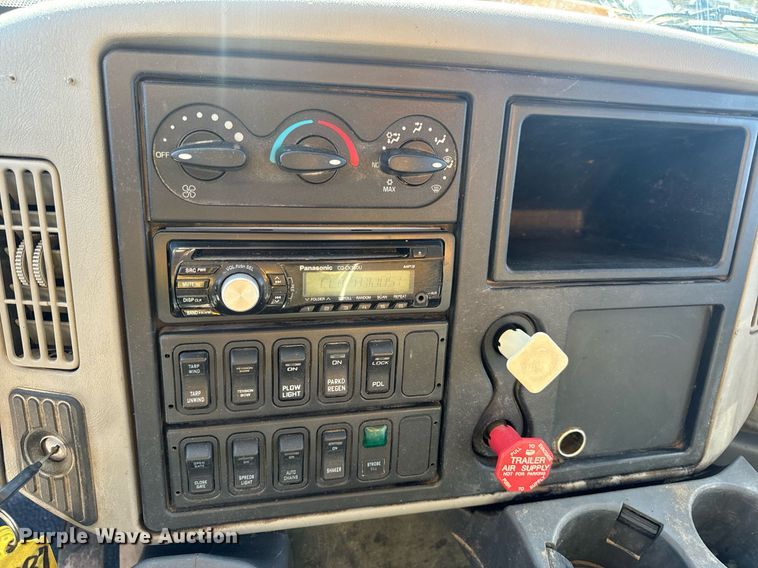 image for item EN5164 2010 International 7500 WorkStar dump truck