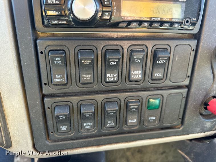 image for item EN5164 2010 International 7500 WorkStar dump truck