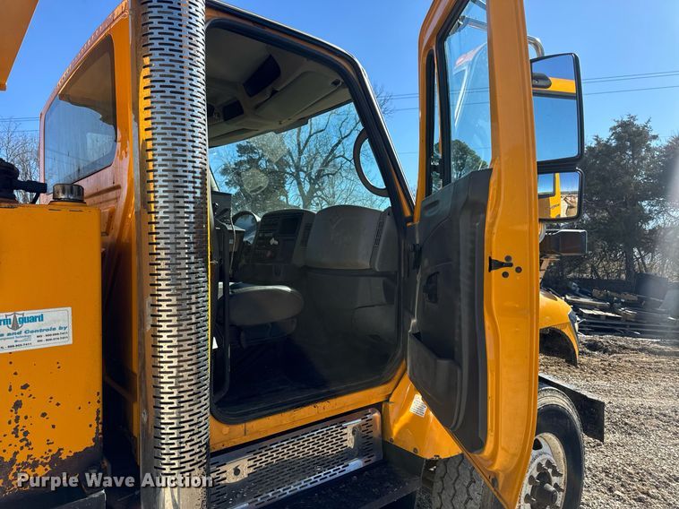 image for item EN5164 2010 International 7500 WorkStar dump truck