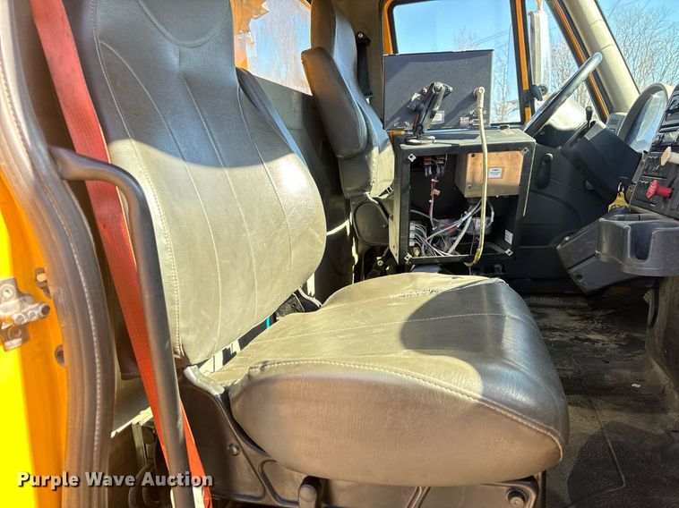 image for item EN5164 2010 International 7500 WorkStar dump truck