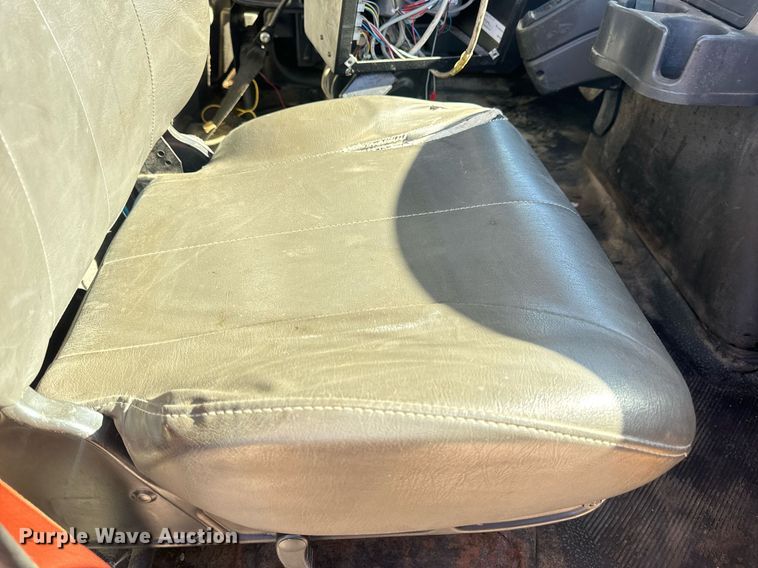 image for item EN5164 2010 International 7500 WorkStar dump truck