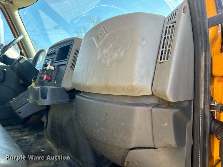 image for item EN5164 2010 International 7500 WorkStar dump truck