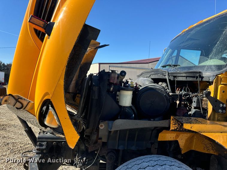 image for item EN5164 2010 International 7500 WorkStar dump truck