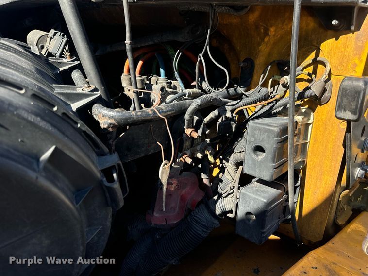 image for item EN5164 2010 International 7500 WorkStar dump truck