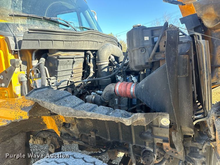 image for item EN5164 2010 International 7500 WorkStar dump truck