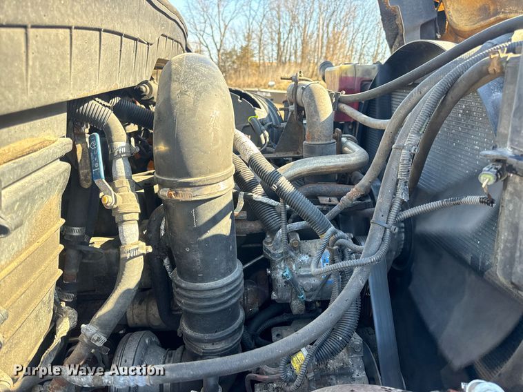 image for item EN5164 2010 International 7500 WorkStar dump truck