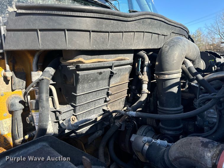 image for item EN5164 2010 International 7500 WorkStar dump truck