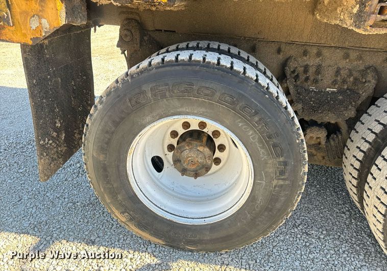 image for item EN5164 2010 International 7500 WorkStar dump truck