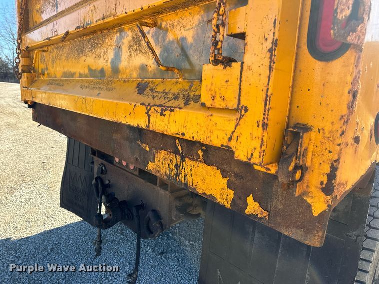 image for item EN5165 2006 International 7400 Crew Cab dump truck