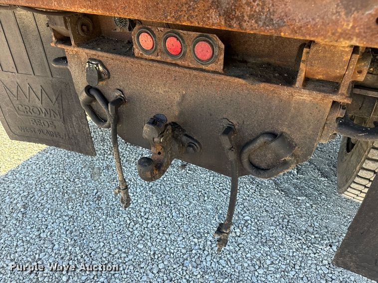 image for item EN5165 2006 International 7400 Crew Cab dump truck