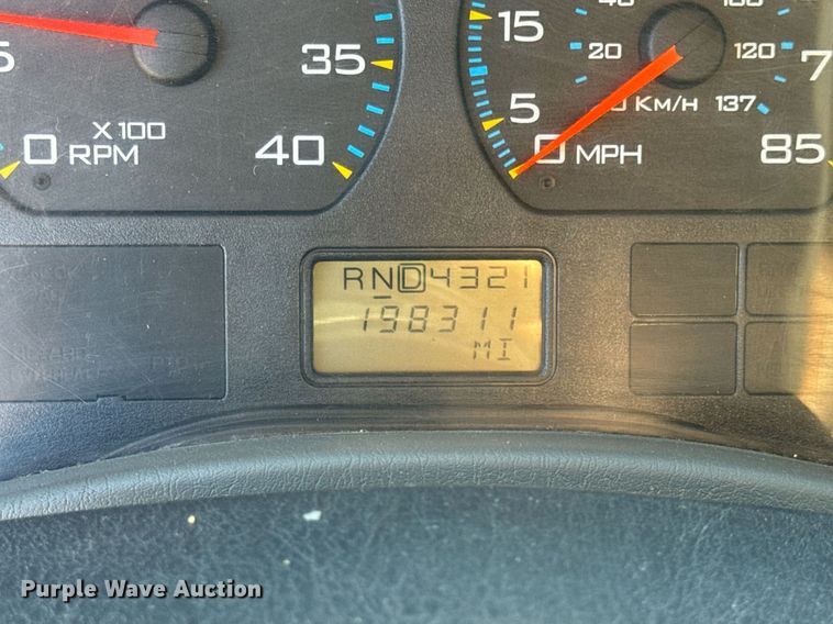 image for item EN5165 2006 International 7400 Crew Cab dump truck