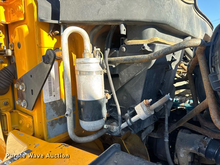 image for item EN5165 2006 International 7400 Crew Cab dump truck