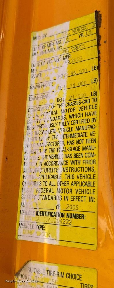 image for item EN5165 2006 International 7400 Crew Cab dump truck