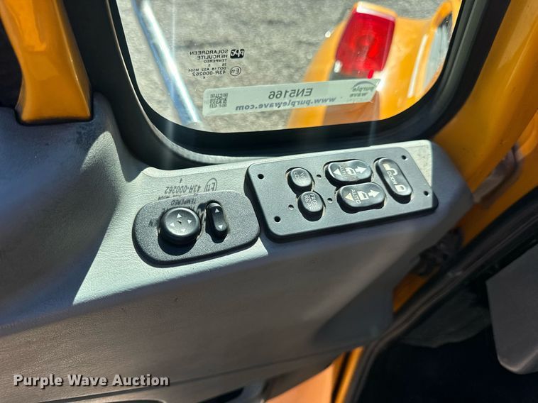 image for item EN5166 2006 International 7400 Crew Cab dump truck