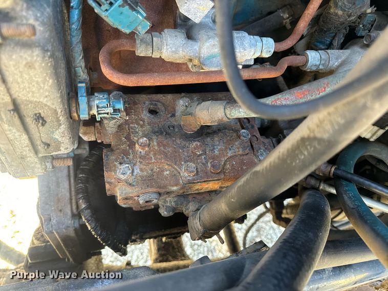 image for item EN5166 2006 International 7400 Crew Cab dump truck