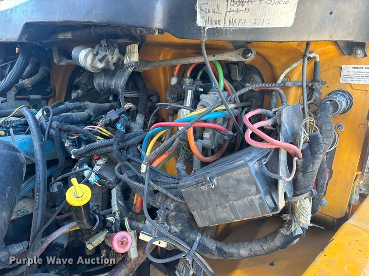 image for item EN5166 2006 International 7400 Crew Cab dump truck