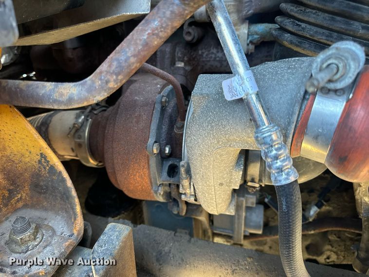 image for item EN5166 2006 International 7400 Crew Cab dump truck