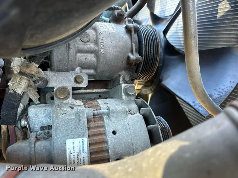 image for item EN5166 2006 International 7400 Crew Cab dump truck