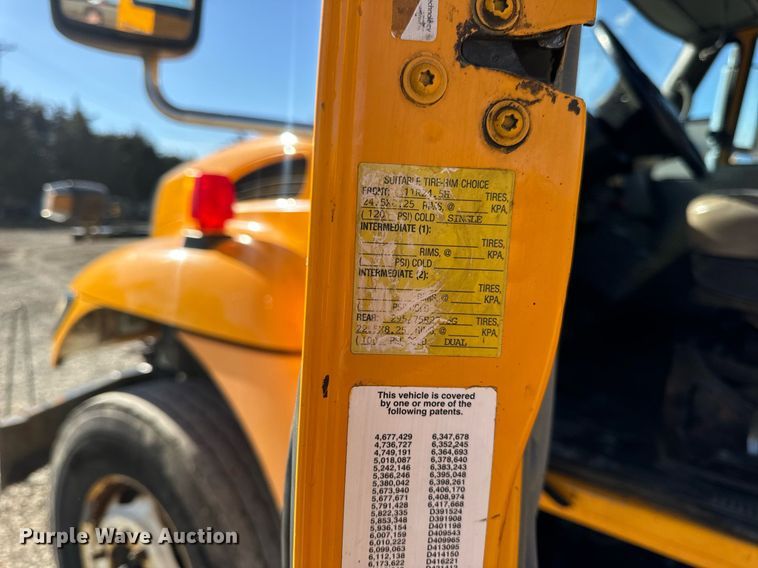 image for item EN5166 2006 International 7400 Crew Cab dump truck