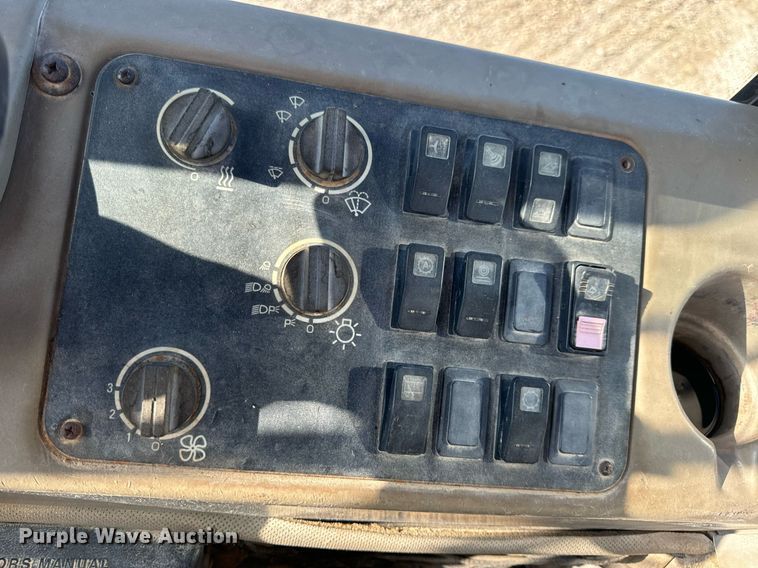 image for item EN5167 2008 Case 521D wheel loader