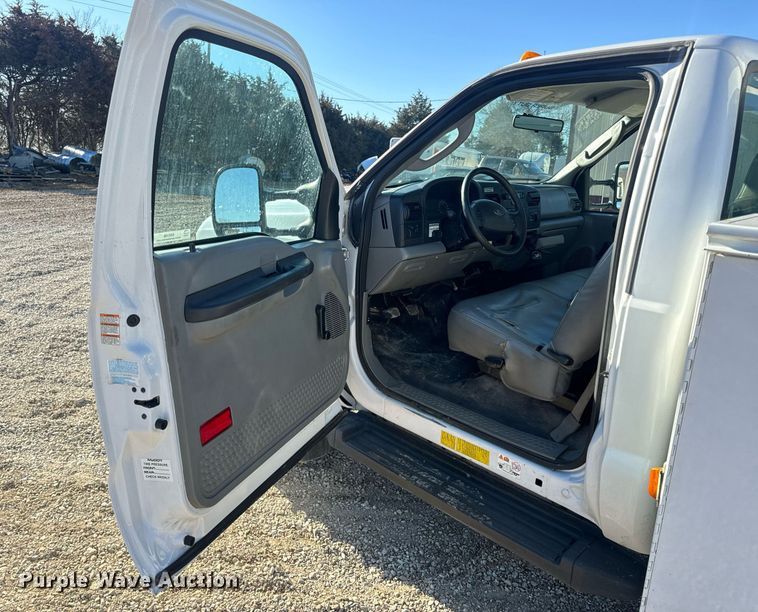 image for item EN5168 2006 Ford F450 Super Duty XL utility / service truck