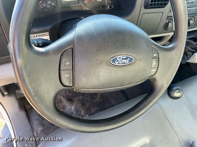 image for item EN5168 2006 Ford F450 Super Duty XL utility / service truck