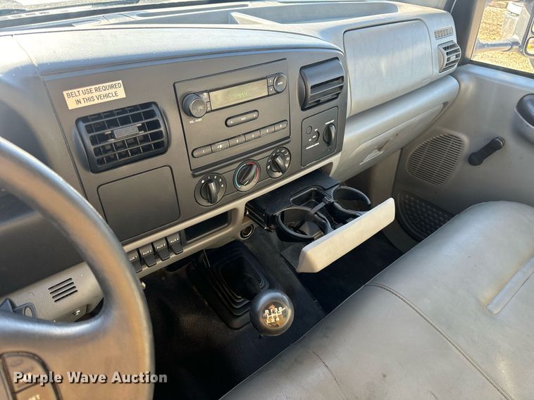 image for item EN5168 2006 Ford F450 Super Duty XL utility / service truck