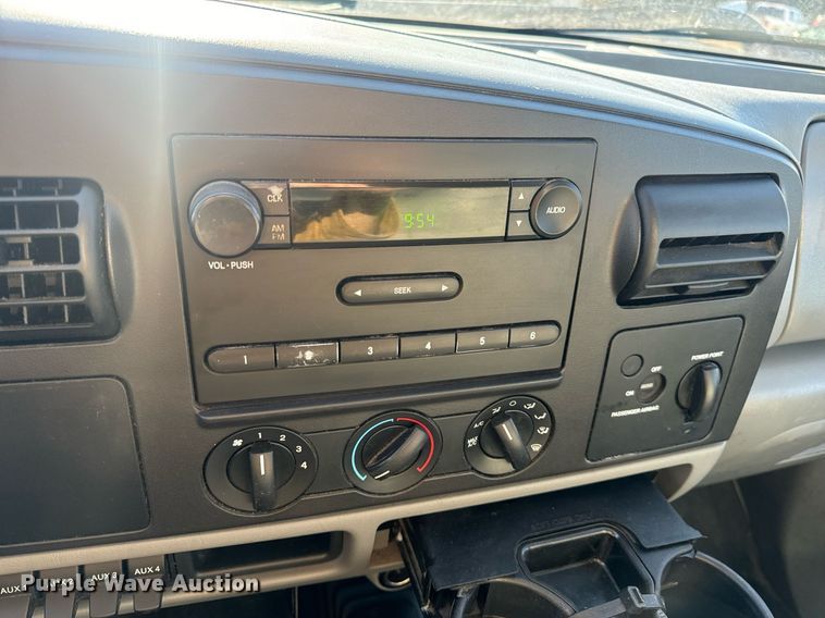 image for item EN5168 2006 Ford F450 Super Duty XL utility / service truck