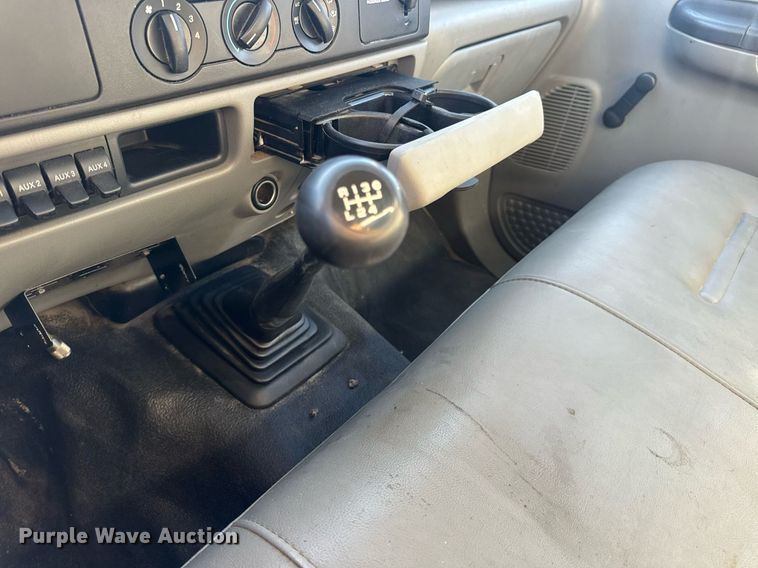 image for item EN5168 2006 Ford F450 Super Duty XL utility / service truck