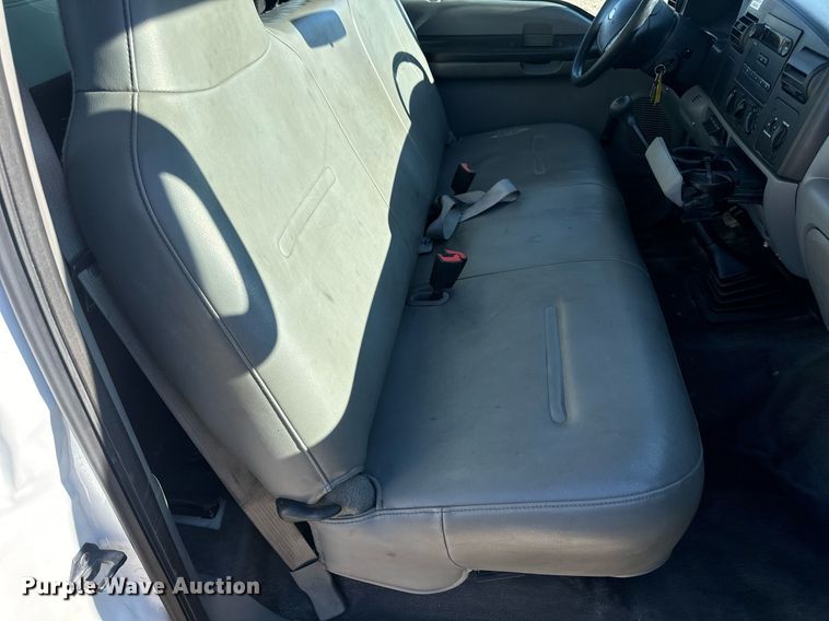 image for item EN5168 2006 Ford F450 Super Duty XL utility / service truck